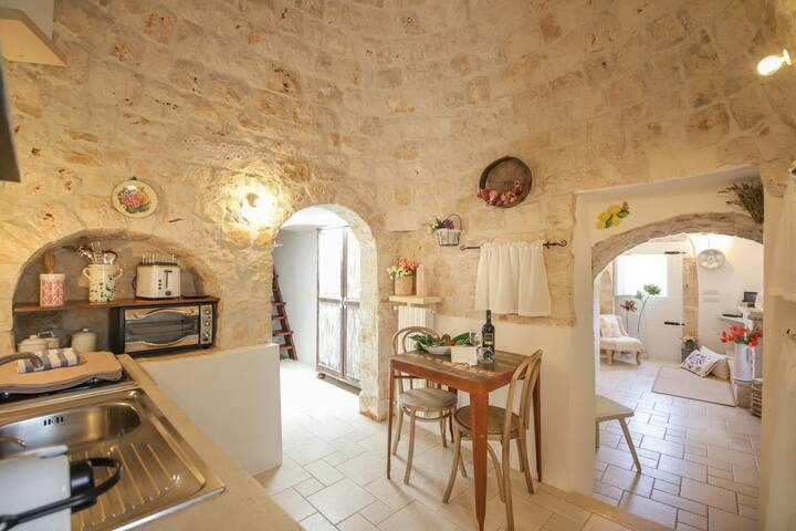 TD Dimora di Genna Trulletto with Lush Garden Pool gallery image 3