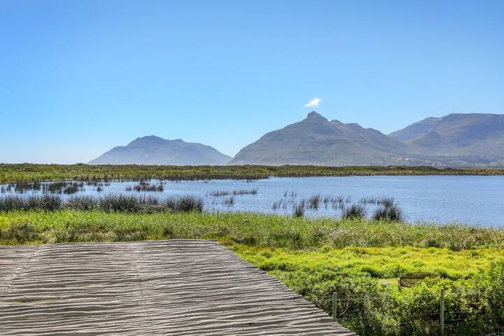 Buhle gallery image 5