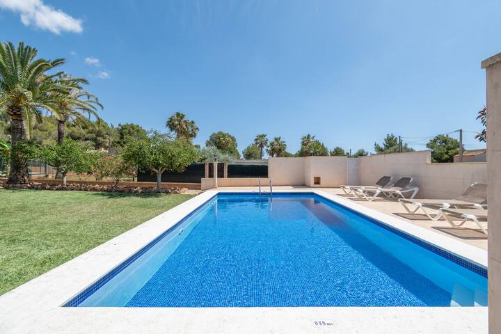 Capricho gallery image 3