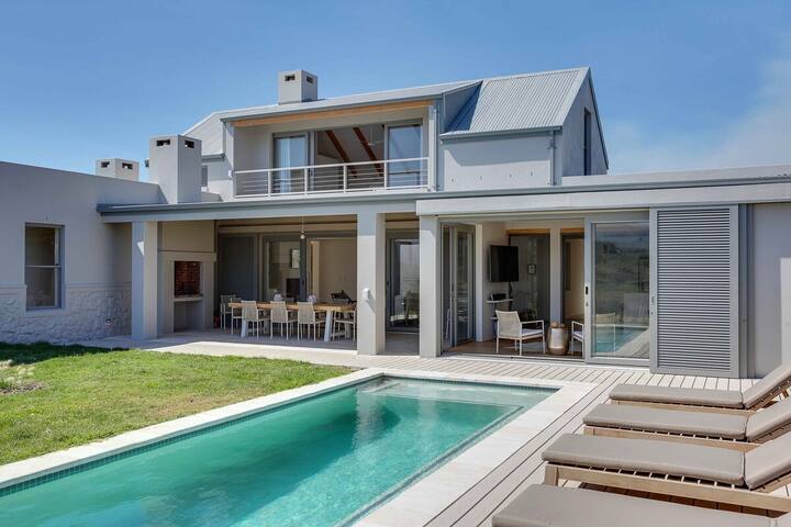 Jess’ Beach House gallery image 2