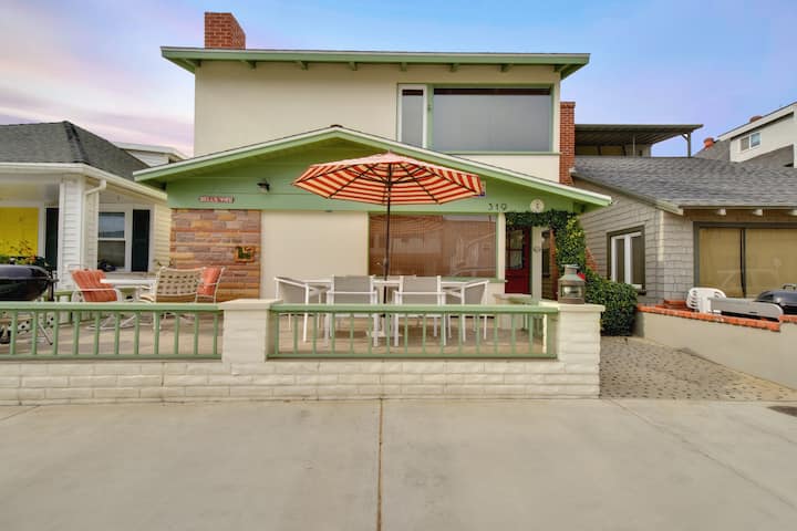 Newport Bay Cottage W/ Spacious Patio: 319 - Newport