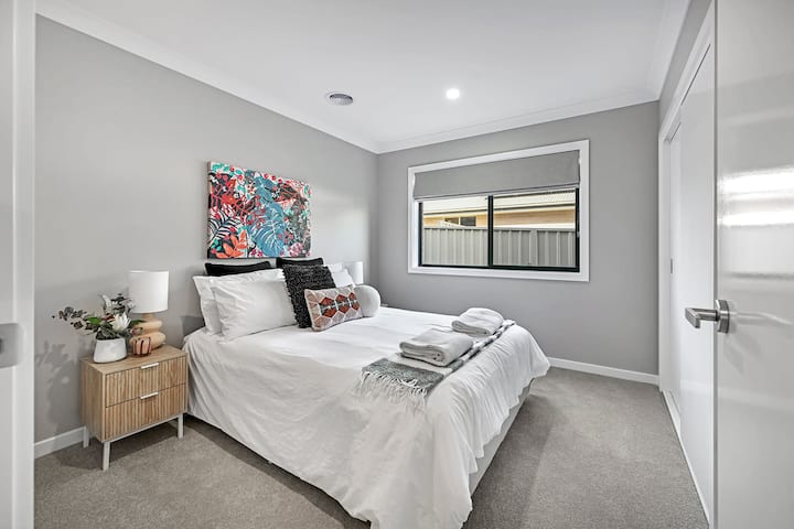 ห้องนอน 2 - เตียงควีนไซส์