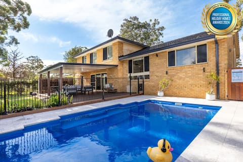 Anglesey - Pet Friendly w/ Pool - 4 Mins to Beach