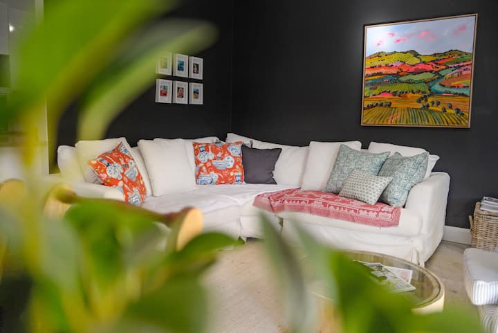 The Birch House | Stroll To Cbd, Firepit - Wagga Wagga