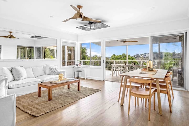 Sensational Ocean Views In Maianbar - South Cronulla Beach, New South Wales