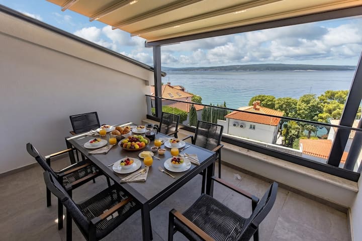 Pool Apartment Panorama - By Happy Rentals - Crikvenica