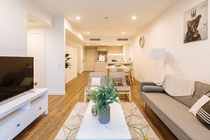 Modern Style City View 2br Apt With Parking - Brisbane