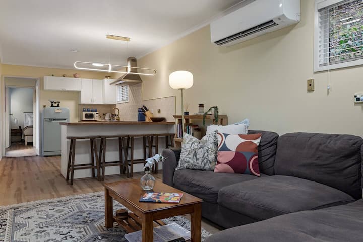 Fernvale Cottage—an Enchanting Mountainside Oasis - Hobart