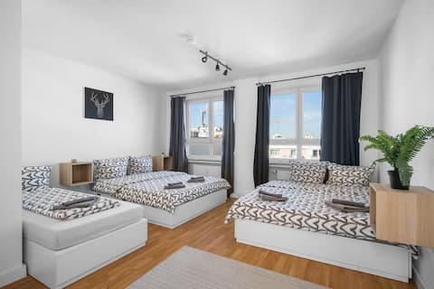 Top Airbnb: Munich Gem - 2 Bedroom Alpine View Tranquility in Ludwigsvorstadt Kliniken