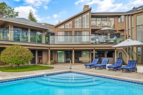 Lux Lakefront Vacay Home-Hot tub,Pool,Decks,Views