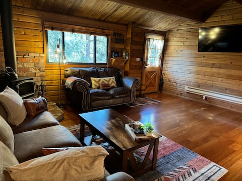 Top performing Airbnb: Peaceful Cabin Just Minutes from the Village in Pine Mountain Club