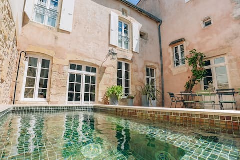 Single Past Villa - Pool/Jacuzzi