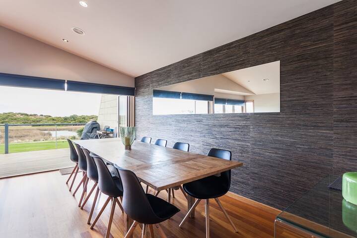 Esplanade Frontage 219a gallery image 5