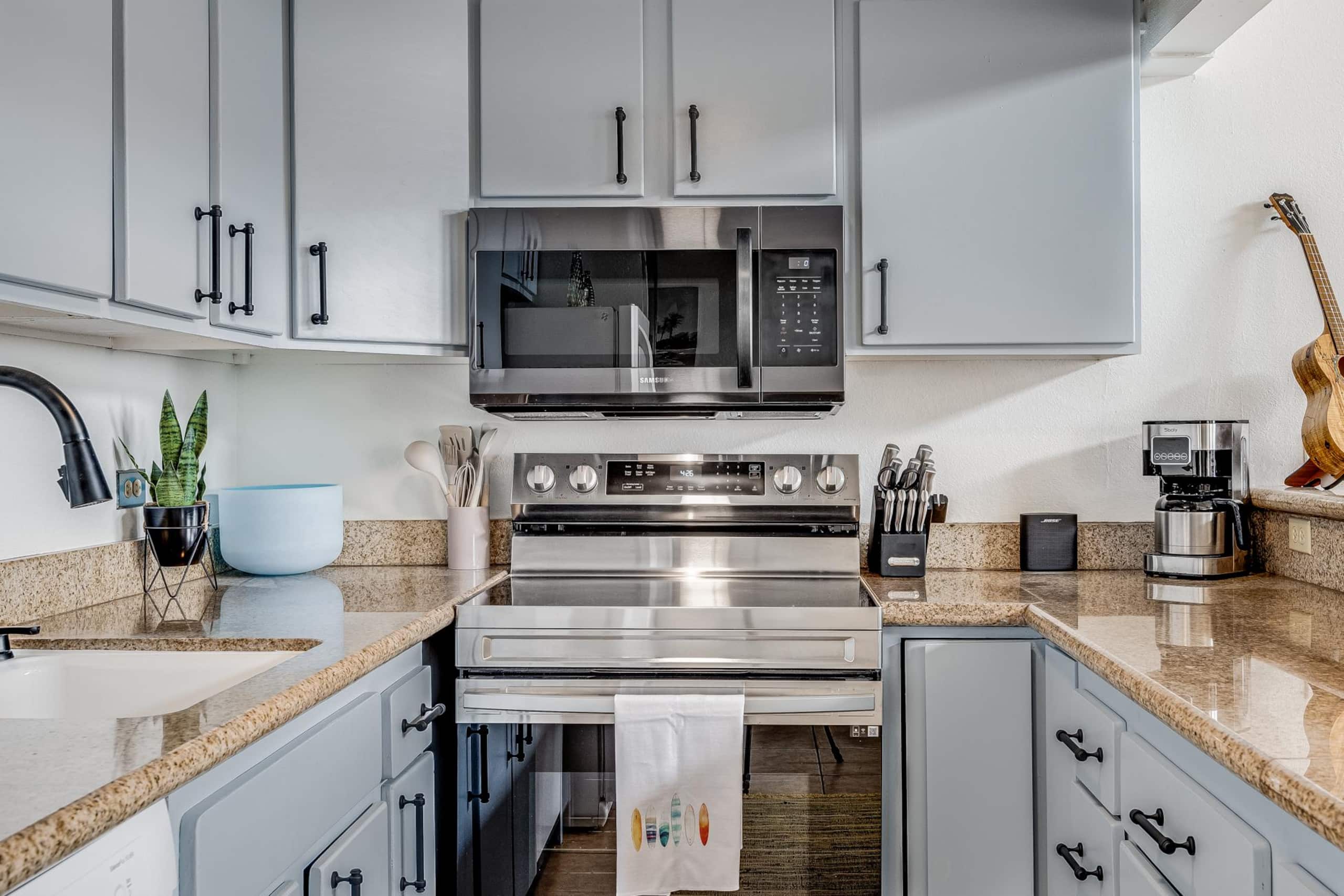 Condo in Kihei · ★4.33 · 2 bedrooms · 3 beds · 1 shared bath - Image 19