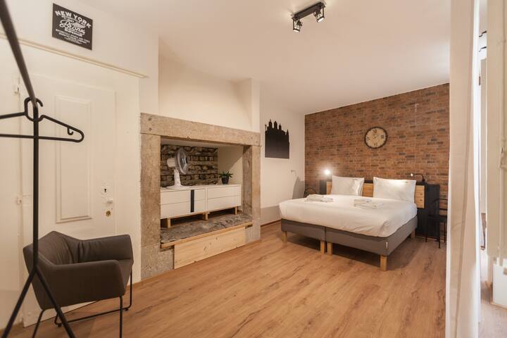 FLH Bairro Alto Spacious Apartment gallery image 5