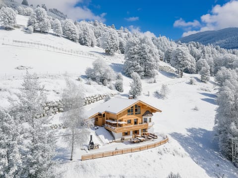 Chalet with breathtaking views and large terrace