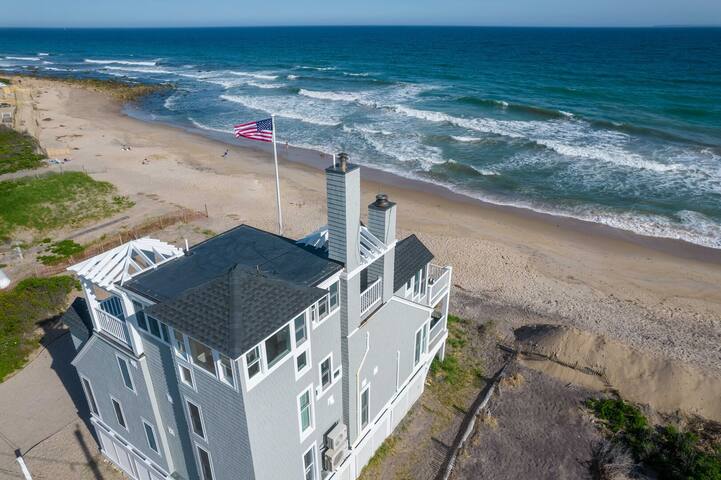 Luxury Beachfront Home in Green Hill, sleeps 10 gallery image 4