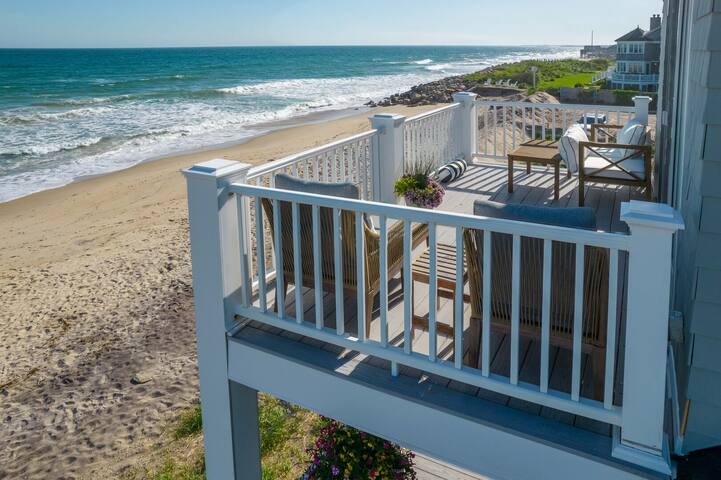 Luxury Beachfront Home in Green Hill, sleeps 10 gallery image 3