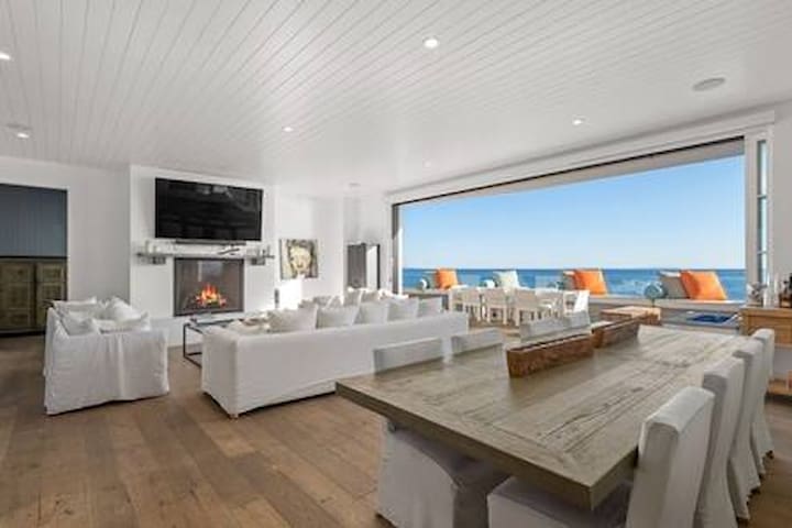 Beachfront – Contemp w/ Open Layout, Lg Deck & Spa