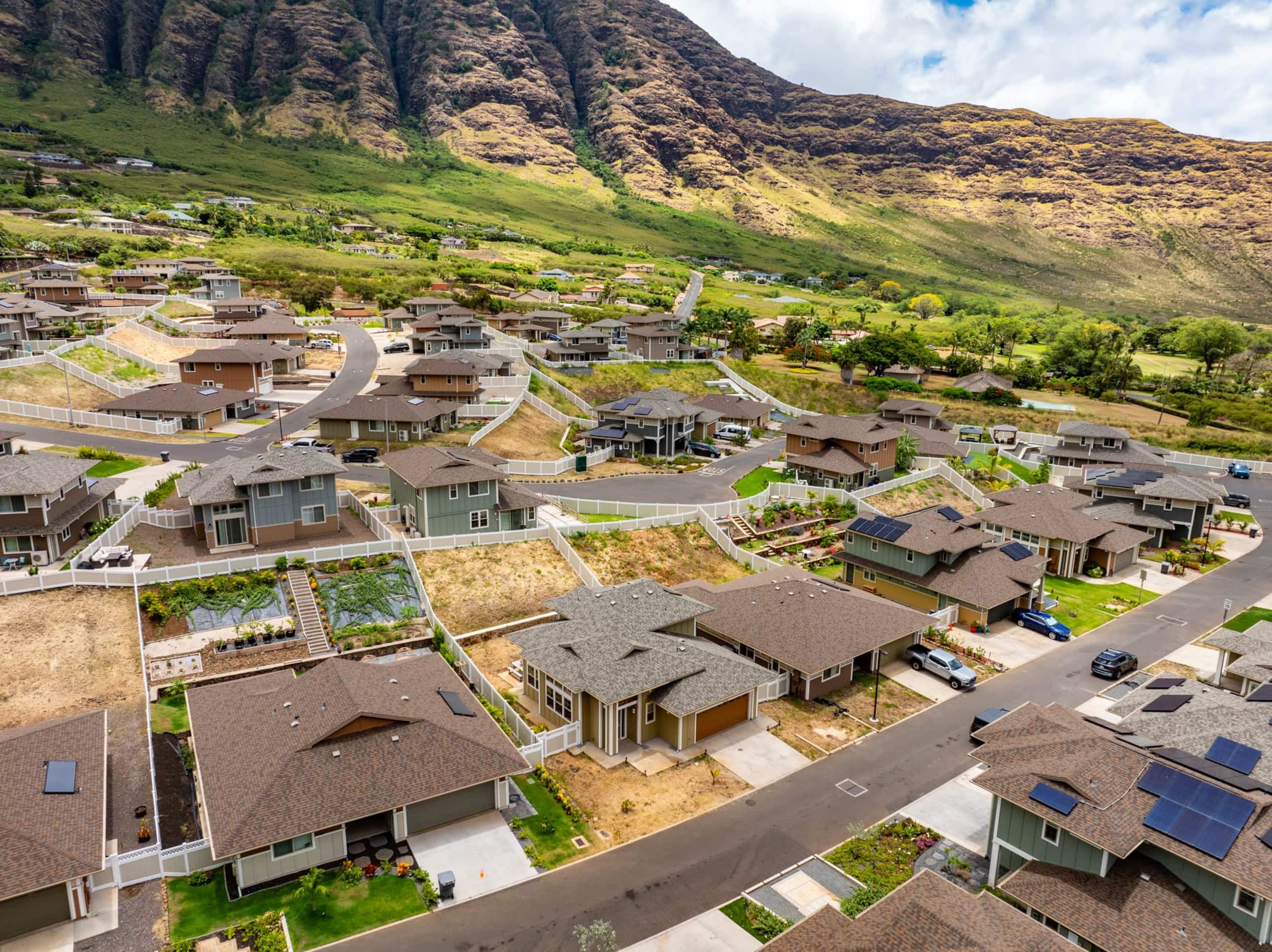 Home in Waianae · ★4.82 · 3 bedrooms · 4 beds · 2.5 private baths - Image 95