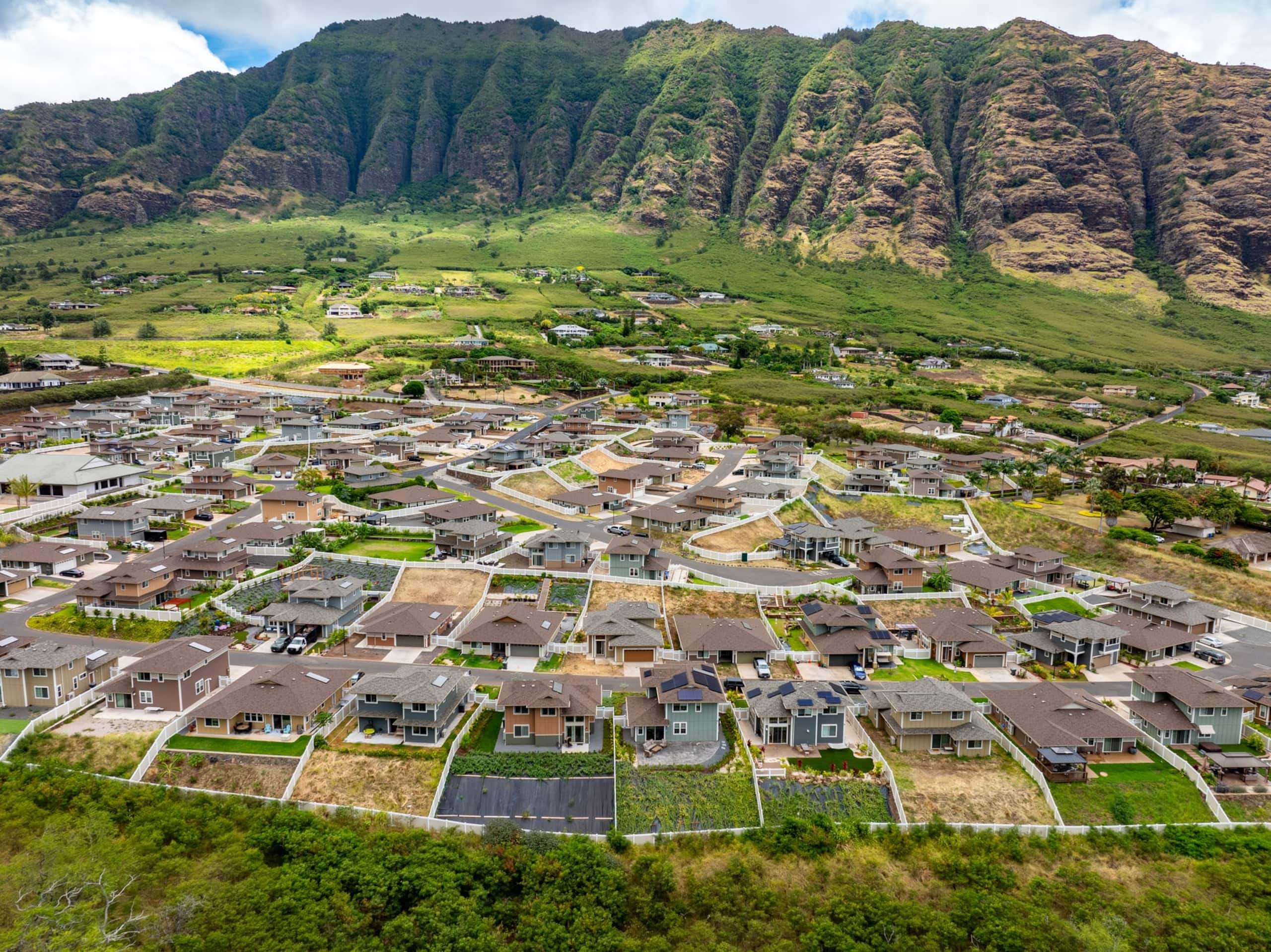 Home in Waianae · ★4.82 · 3 bedrooms · 4 beds · 2.5 private baths - Image 83