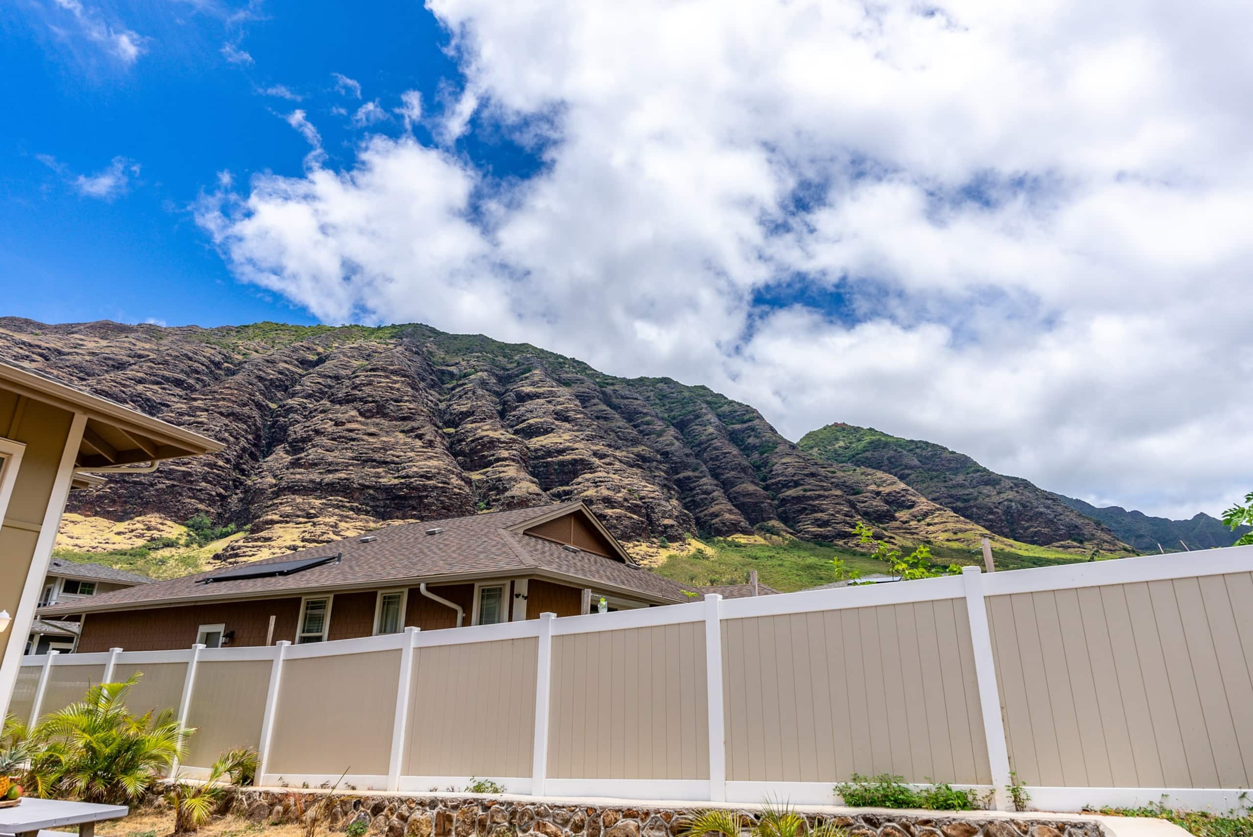 Home in Waianae · ★4.82 · 3 bedrooms · 4 beds · 2.5 private baths - Image 59