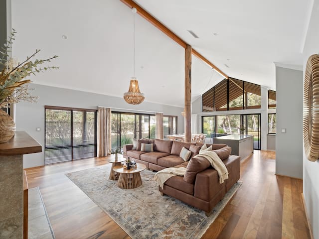 Bickley’s Place—A Luxury Retreat on the Golf green