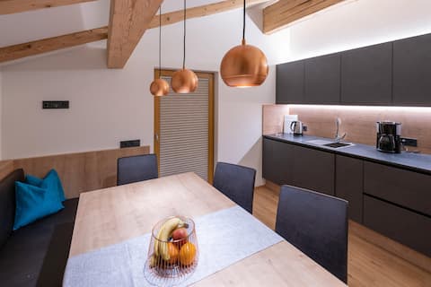 Top performing Airbnb: Apartment Schatzberg in Alpbach