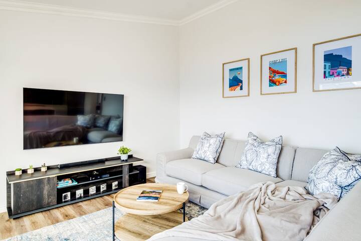 High-End Splendor at Horak Penthouse gallery image 5