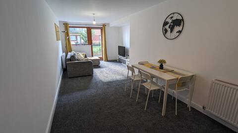 Top performing Airbnb: 2-Bed Riverside Stay - Sleeps 6 & Pets Ok in Swanscombe And Greenhithe