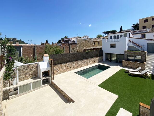 Holiday rental townhouse with swimming pool in Beg gallery image 4