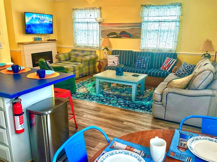 Captain's Cabin OBX interior