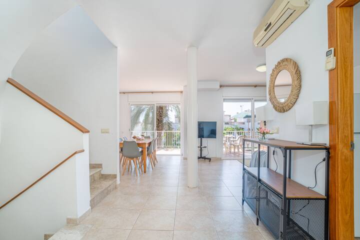 Jouvacations Villa 2 Freser with shared pool gallery image 4