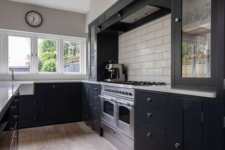 Magdalen Road by onefinestay gallery image 3