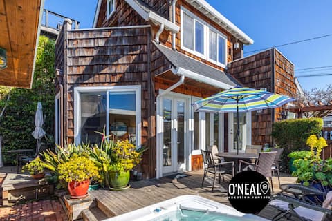 Harbor home - with a hot tub!