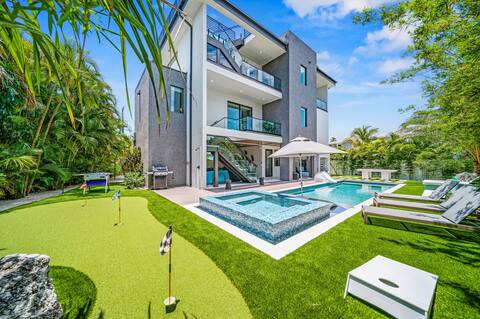 Luxury Private Pool/Spa, Rooftop, & Game Room!