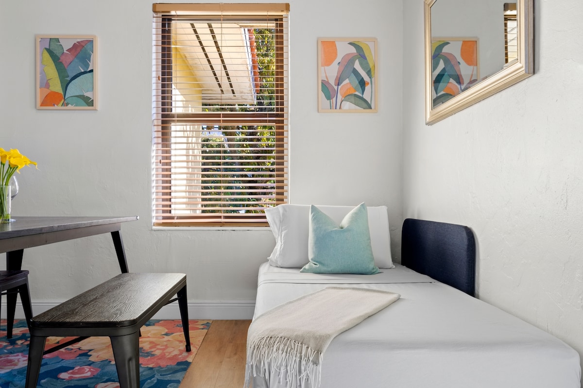 Successful Airbnb property: Cozy 2BR Next to Design District +Free Parking in Historic Buena Vista East