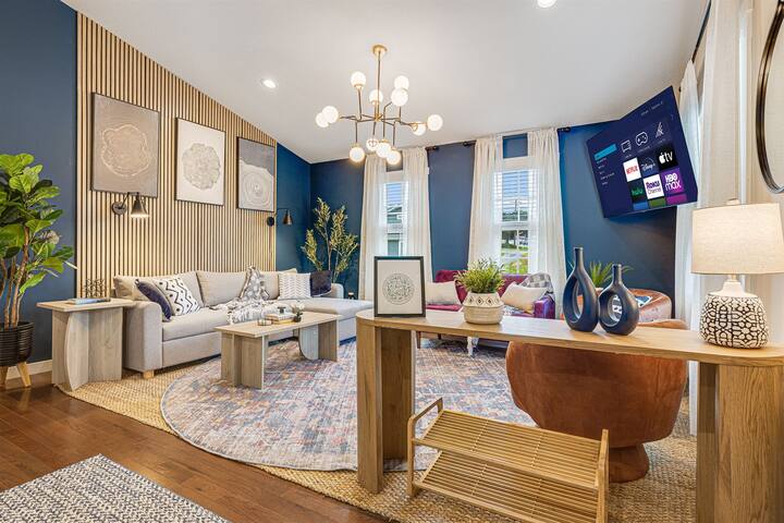 Sleeps 14, Pets, Fire-Pit, Spa, GameRoom, By DWTN! gallery image 3