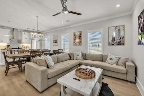 Double Treble - 2 Townhomes - Private Rooftops