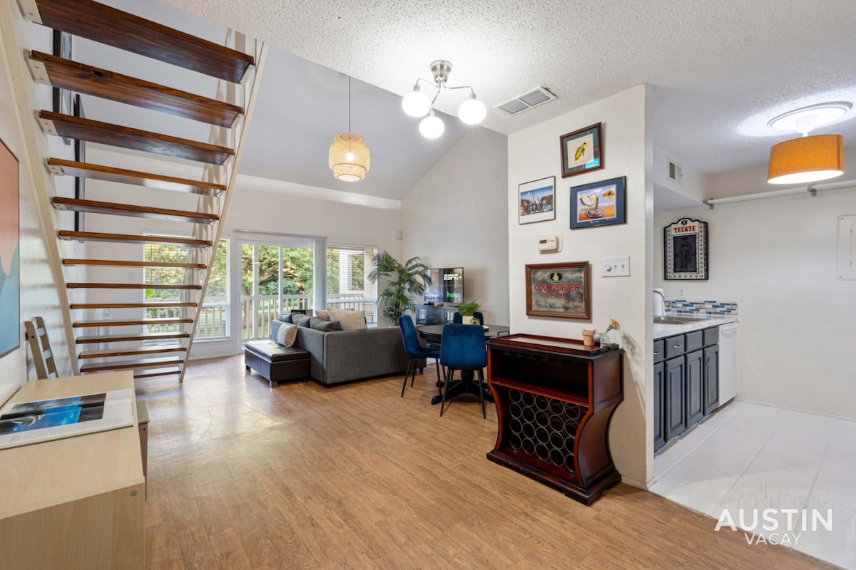 Waterfront Loft w/ Pool + Park Views and Balcony