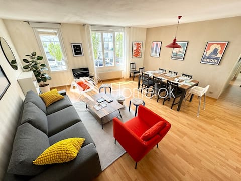 Top performing Airbnb: Large Cozy Apartment – Terrace – 50 m from the ocean in Ploemeur