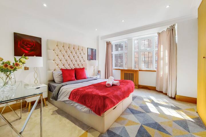 Spacious Knightsbridge Apartment Near Harrods gallery image 5