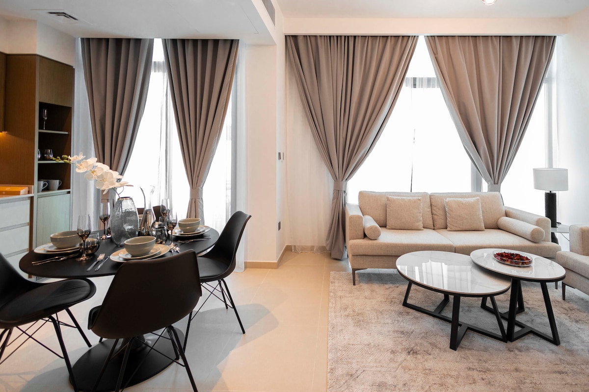 Top Airbnb: Sale! Tranquil Family Villa in Dubai- Sleeps 10 in Wadi Al Safa 5