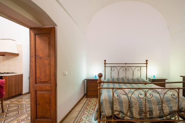 Arakne gallery image 3