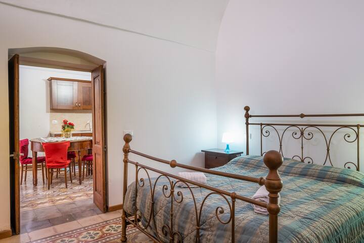 Arakne gallery image 4