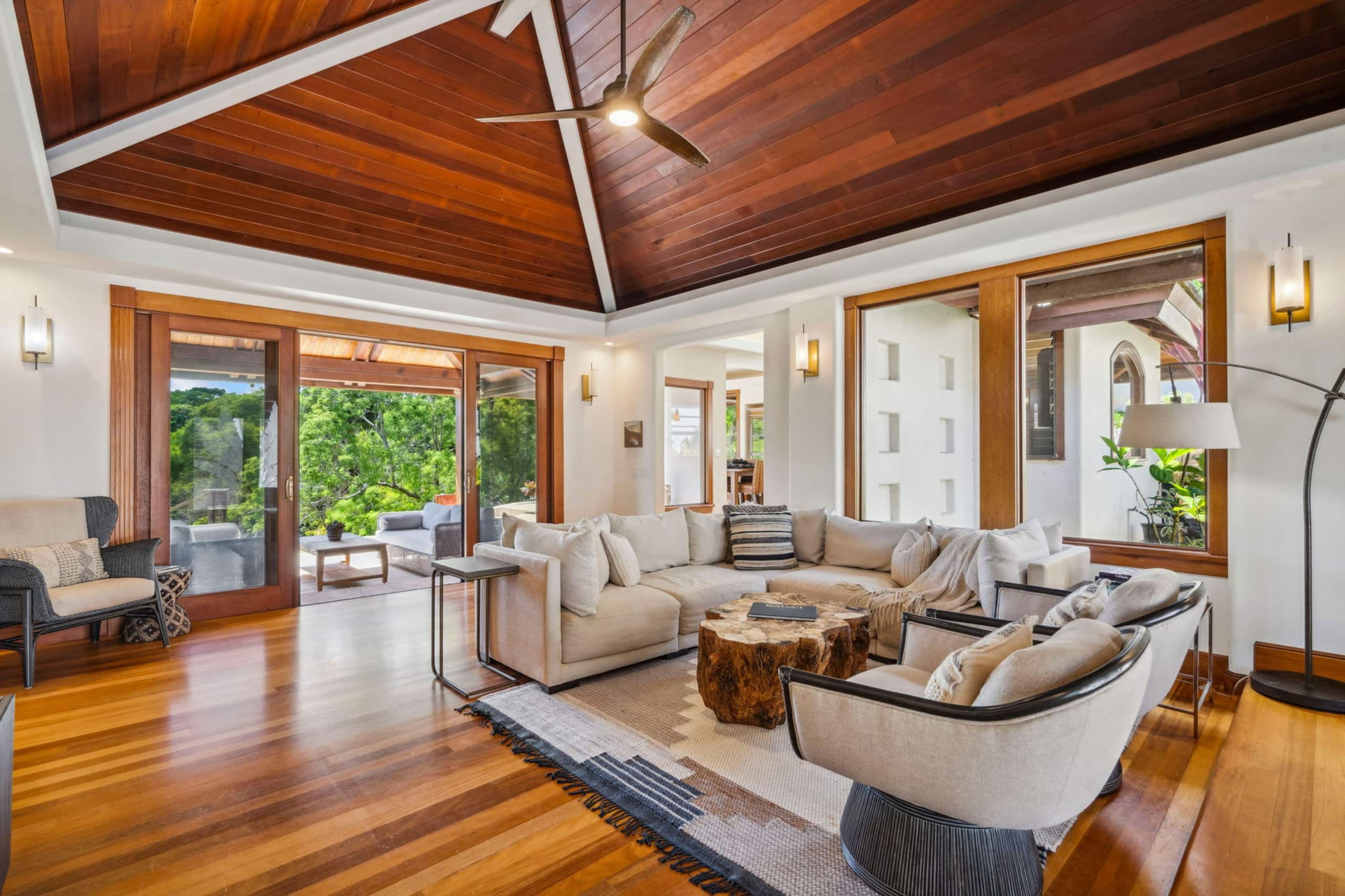 Home in Princeville · ★4.84 · 3 bedrooms · 5 beds · 2.5 private baths - Image 2