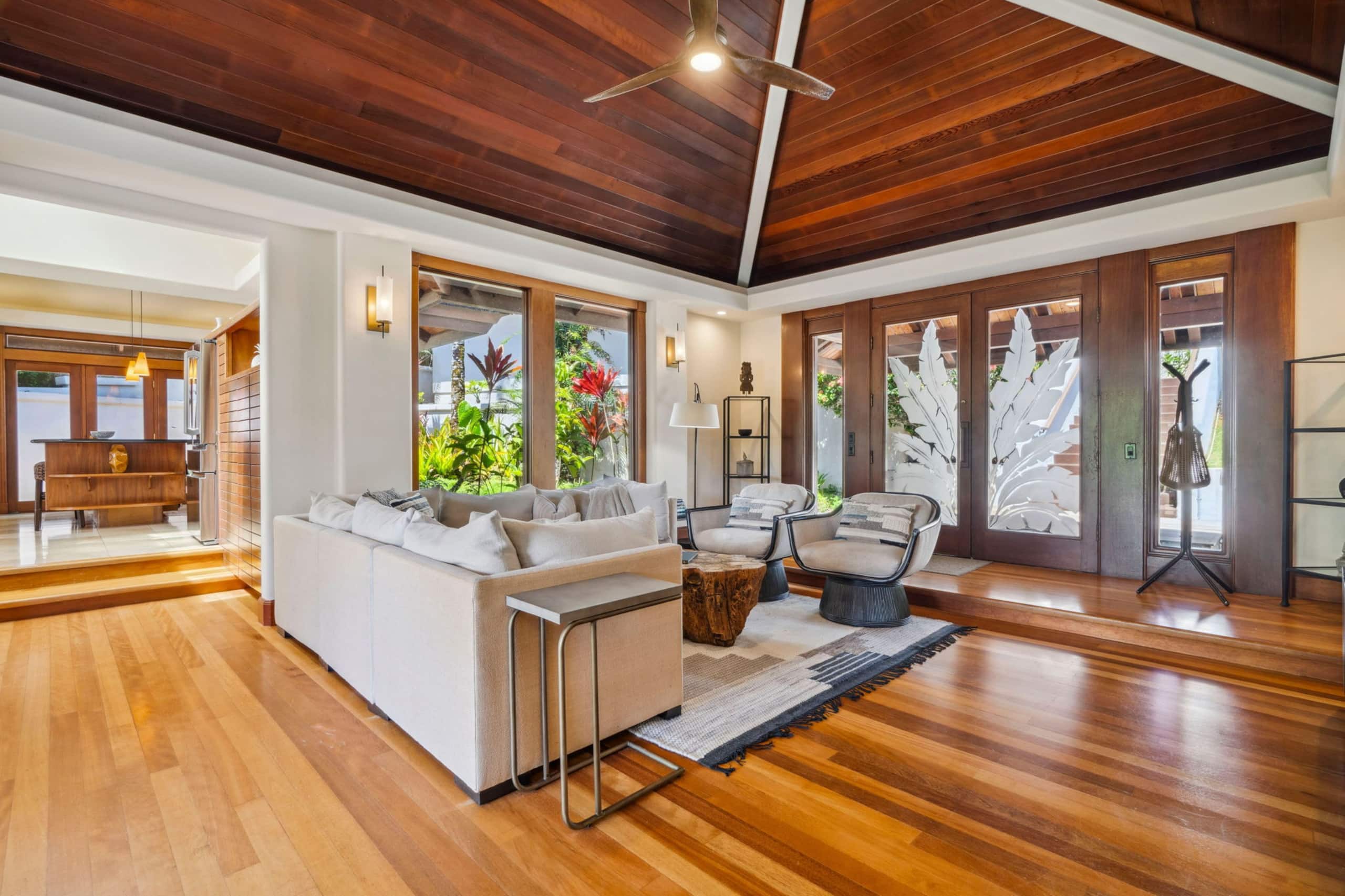Home in Princeville · ★4.84 · 3 bedrooms · 5 beds · 2.5 private baths - Image 10