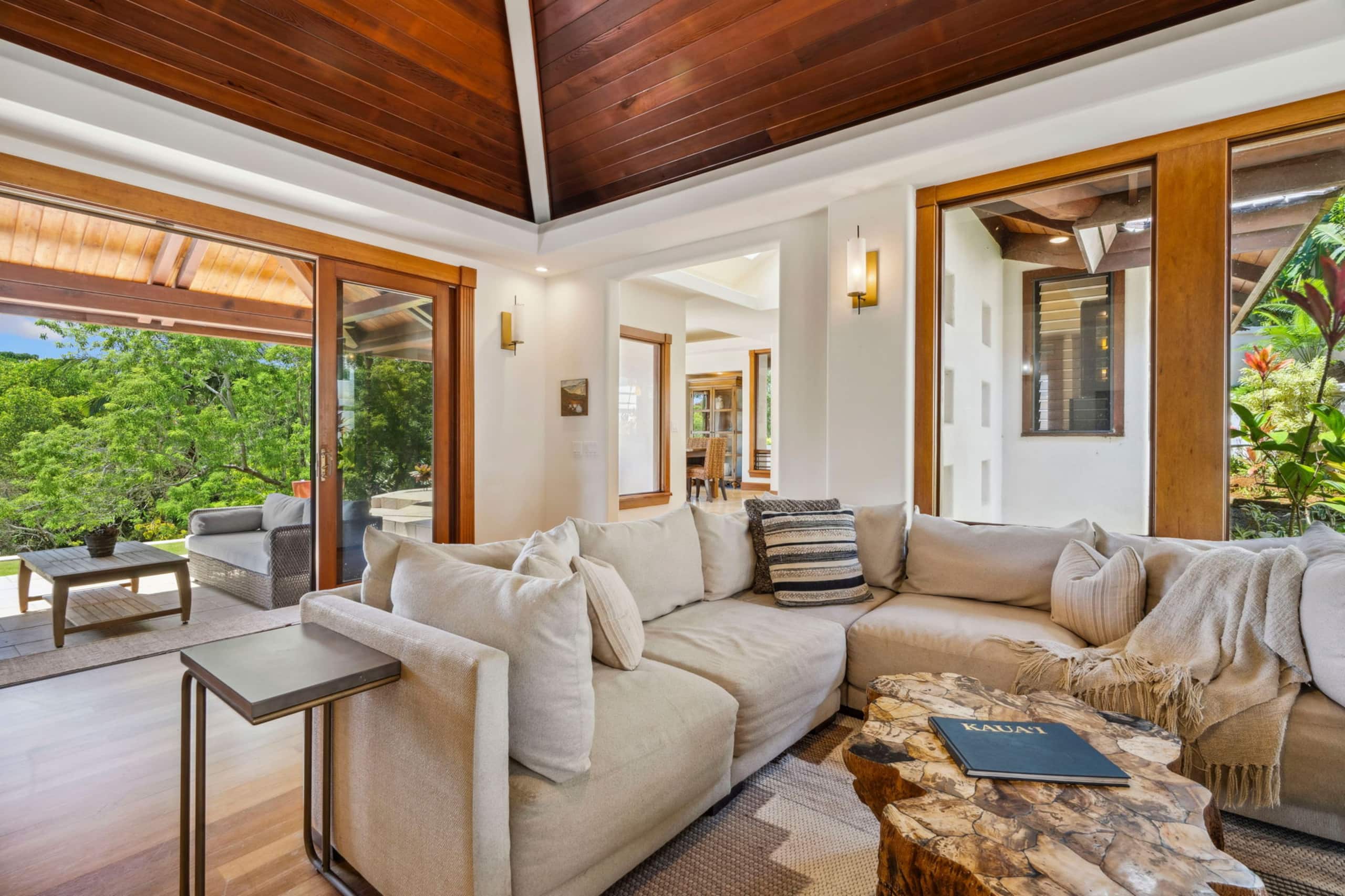 Home in Princeville · ★4.84 · 3 bedrooms · 5 beds · 2.5 private baths - Image 8