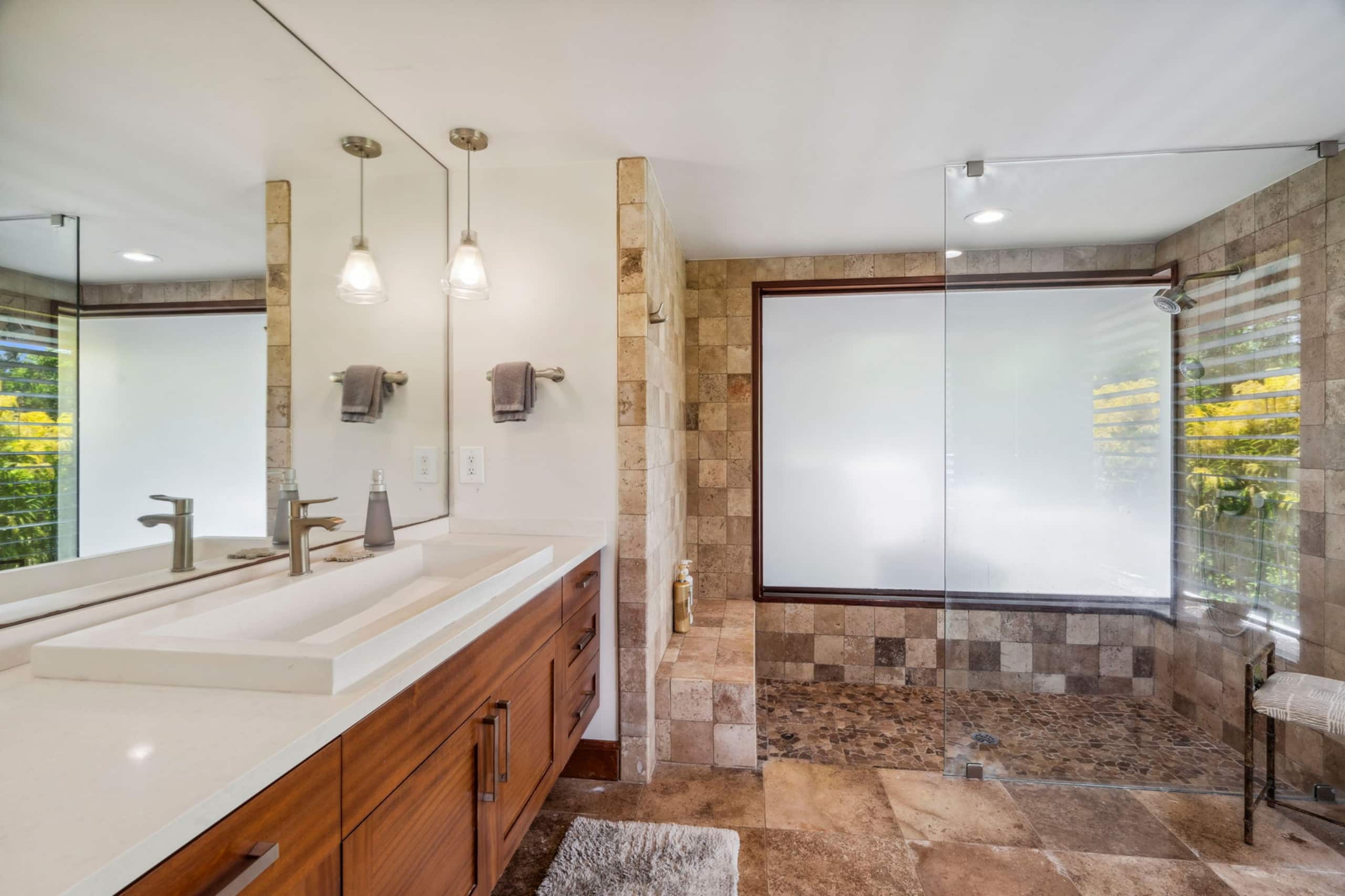 Home in Princeville · ★4.84 · 3 bedrooms · 5 beds · 2.5 private baths - Image 31