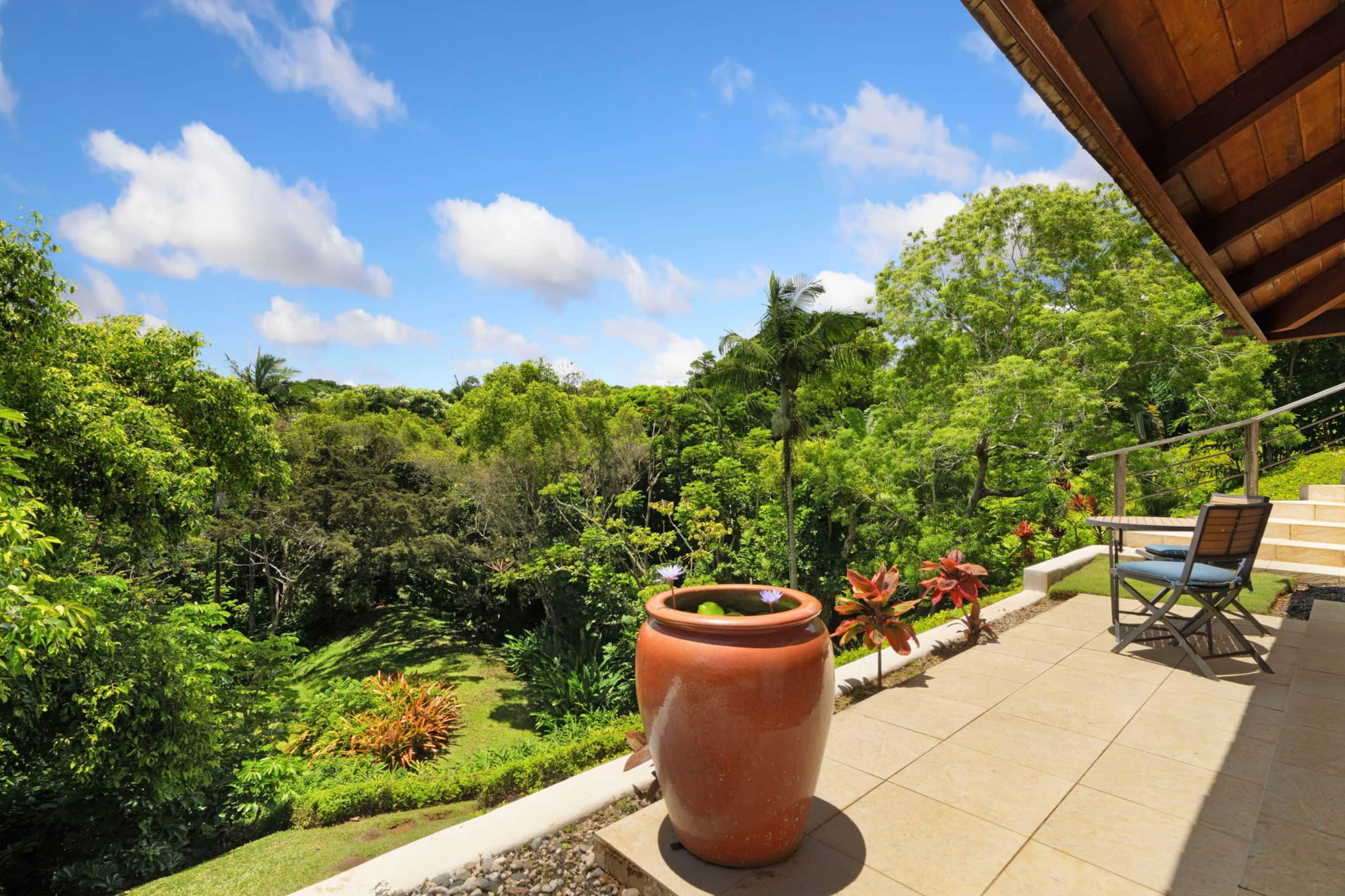 Home in Princeville · ★4.84 · 3 bedrooms · 5 beds · 2.5 private baths - Image 52